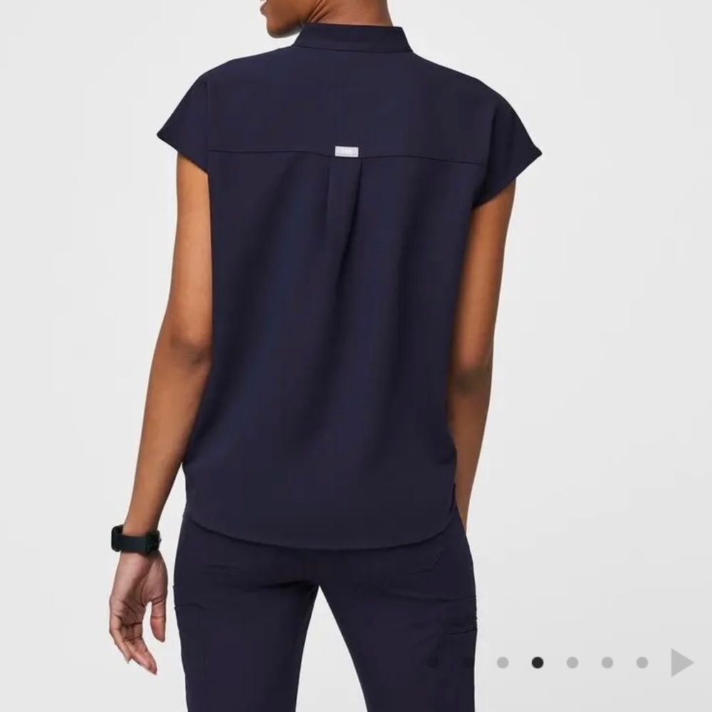 FIGS Scrub Top